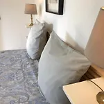 Weiss Hotel